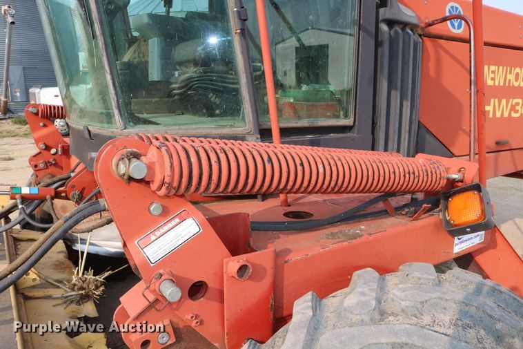 image for item DD5411 2000 New Holland HW340  windrower