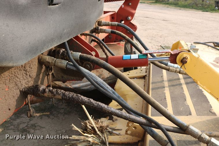 image for item DD5411 2000 New Holland HW340  windrower