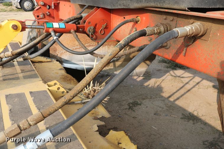 image for item DD5411 2000 New Holland HW340  windrower