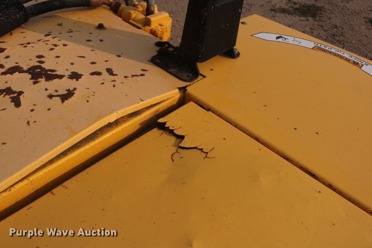 image for item DD5411 2000 New Holland HW340  windrower