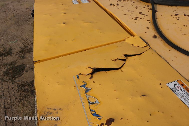 image for item DD5411 2000 New Holland HW340  windrower