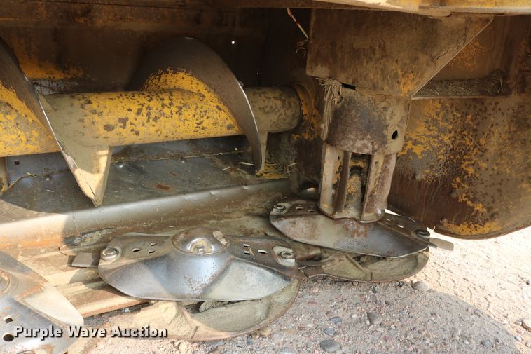 image for item DD5411 2000 New Holland HW340  windrower