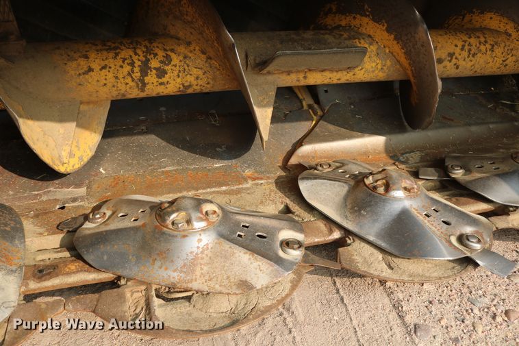 image for item DD5411 2000 New Holland HW340  windrower