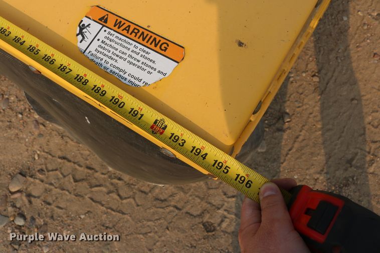 image for item DD5411 2000 New Holland HW340  windrower