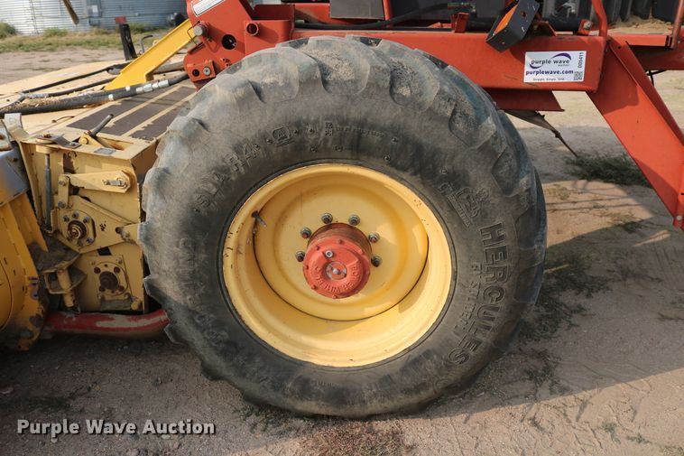 image for item DD5411 2000 New Holland HW340  windrower