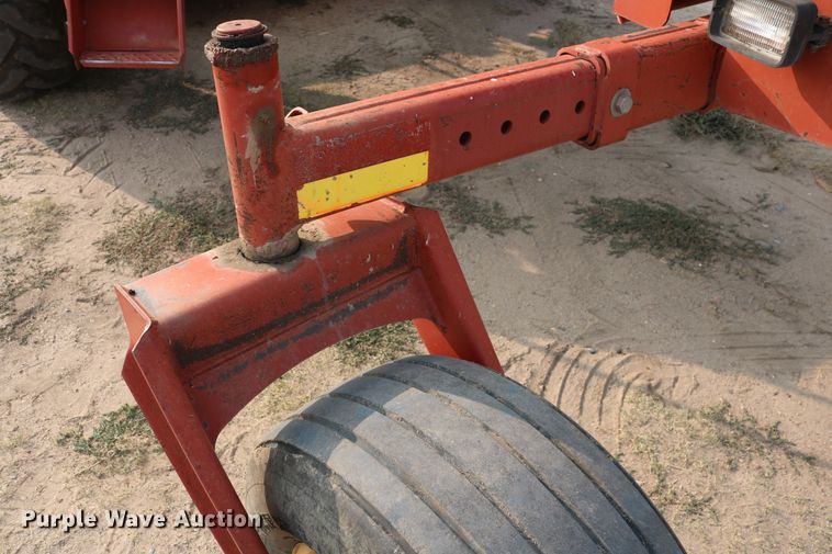 image for item DD5411 2000 New Holland HW340  windrower