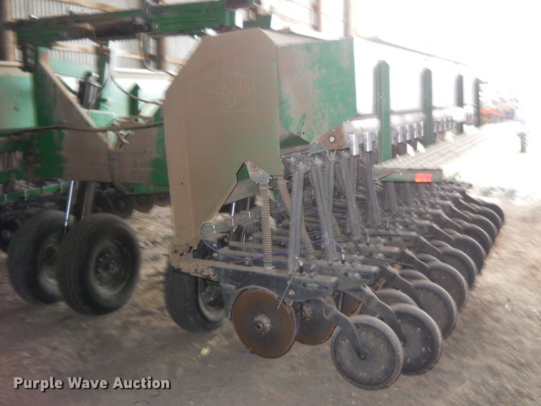 image for item DE4506 Great Plains Solid Stand 24 grain drill