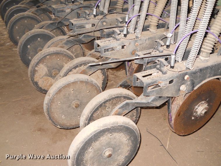 image for item DE4506 Great Plains Solid Stand 24 grain drill