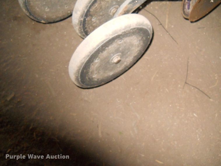 image for item DE4506 Great Plains Solid Stand 24 grain drill