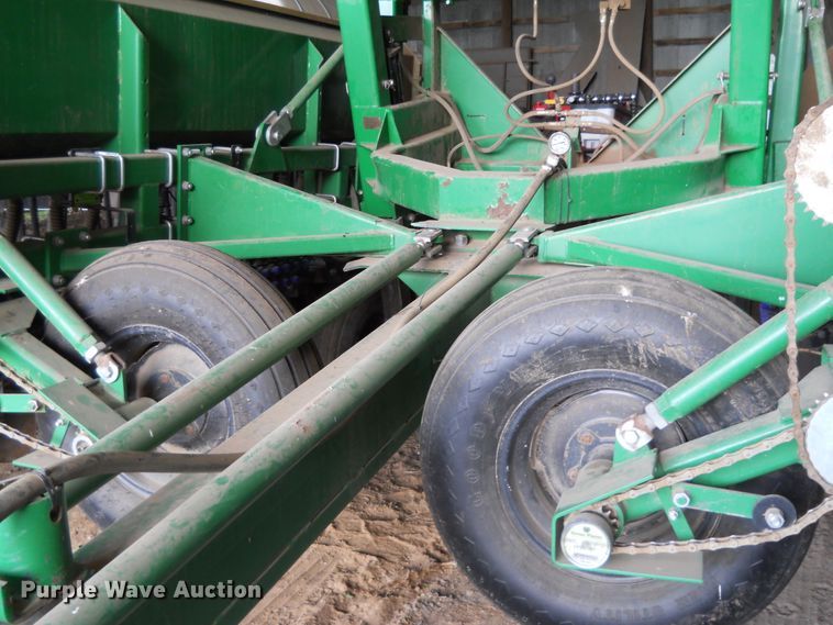 image for item DE4506 Great Plains Solid Stand 24 grain drill