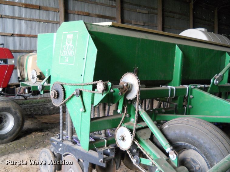 image for item DE4506 Great Plains Solid Stand 24 grain drill