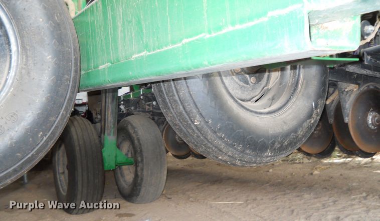 image for item DE4506 Great Plains Solid Stand 24 grain drill