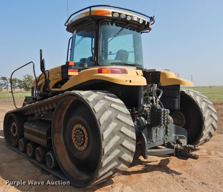 image for item DG1475 2004 Challenger MT855  tractor