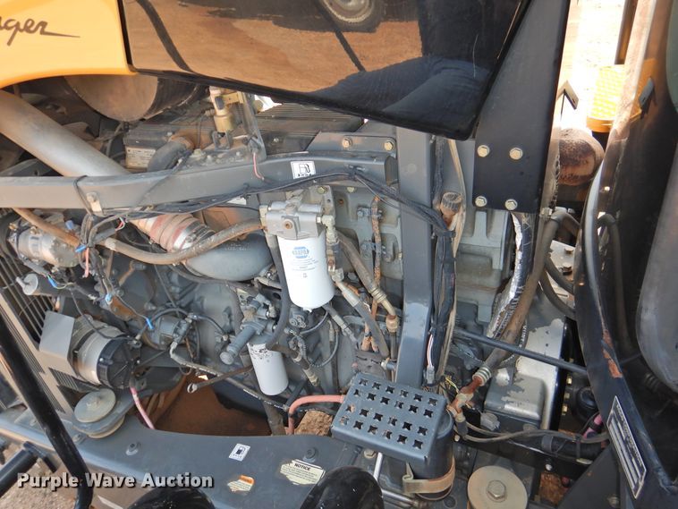 image for item DG1475 2004 Challenger MT855  tractor