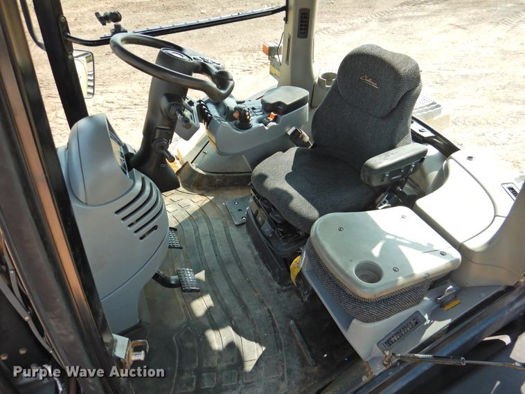 image for item DG1475 2004 Challenger MT855  tractor