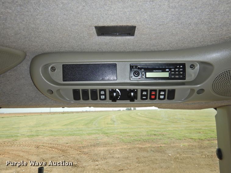 image for item DG1475 2004 Challenger MT855  tractor