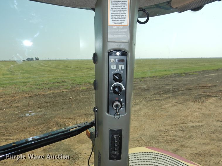 image for item DG1475 2004 Challenger MT855  tractor