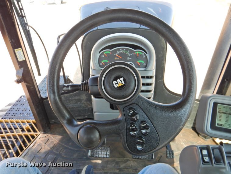 image for item DG1475 2004 Challenger MT855  tractor