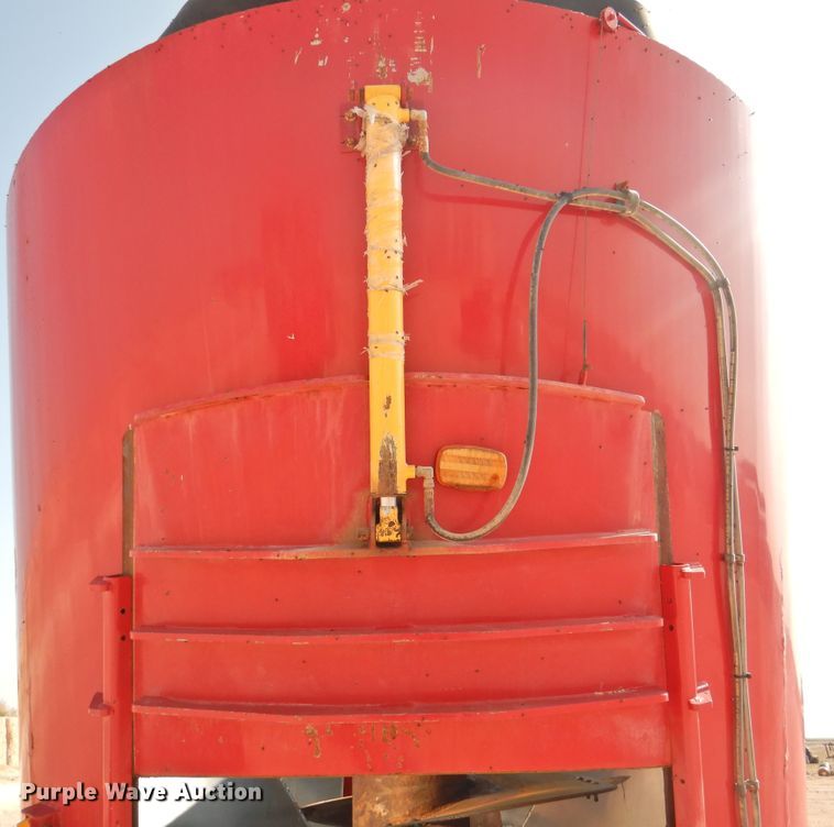 image for item DG1476 Supreme International 1600T  feed mixer