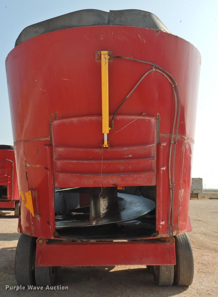 image for item DG1477 Supreme International 1600T  feed mixer