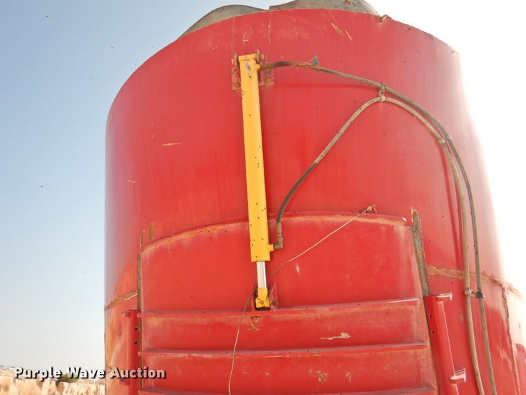 image for item DG1477 Supreme International 1600T  feed mixer