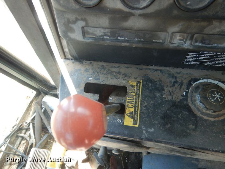 image for item DG4581 John Deere 7720 combine