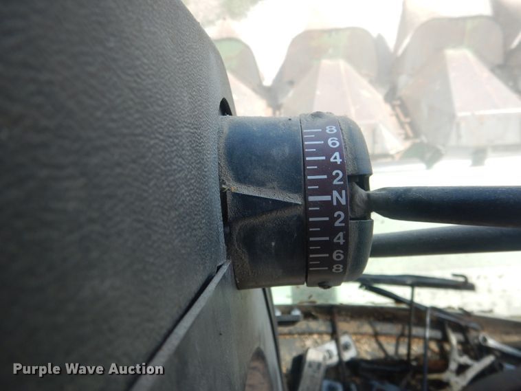 image for item DG4581 John Deere 7720 combine