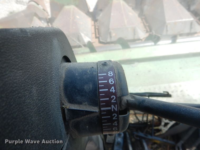 image for item DG4581 John Deere 7720 combine