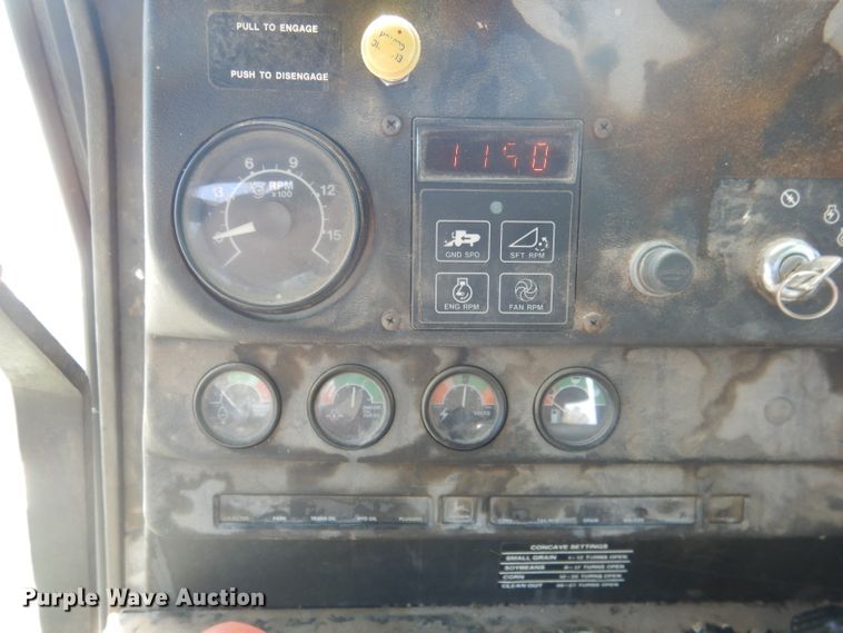 image for item DG4581 John Deere 7720 combine