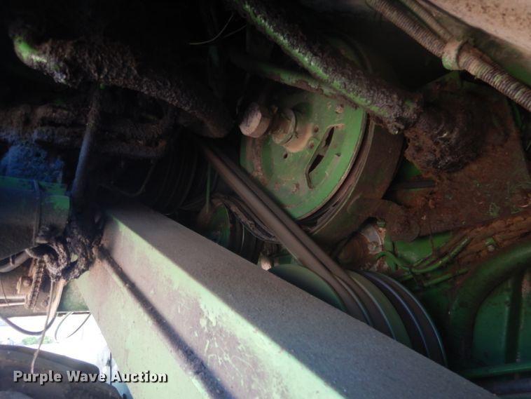 image for item DG4581 John Deere 7720 combine