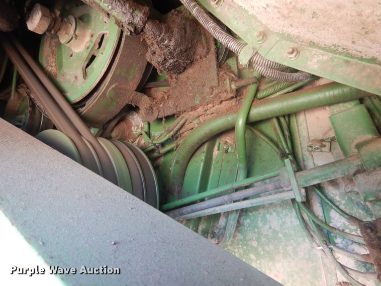 image for item DG4581 John Deere 7720 combine