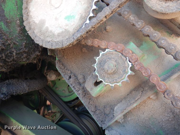 image for item DG4581 John Deere 7720 combine