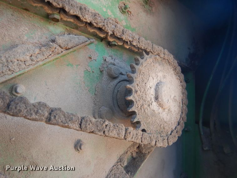 image for item DG4581 John Deere 7720 combine