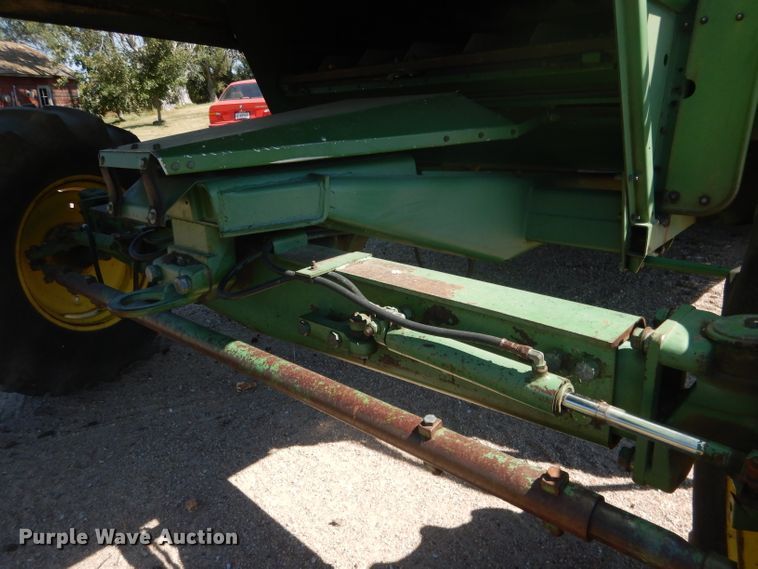 image for item DG4581 John Deere 7720 combine