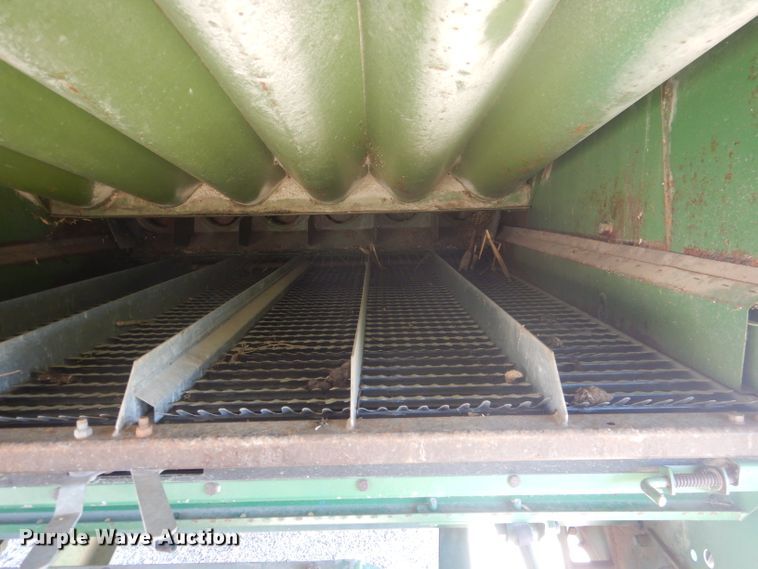 image for item DG4581 John Deere 7720 combine