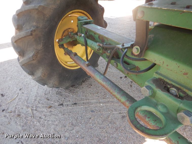 image for item DG4581 John Deere 7720 combine