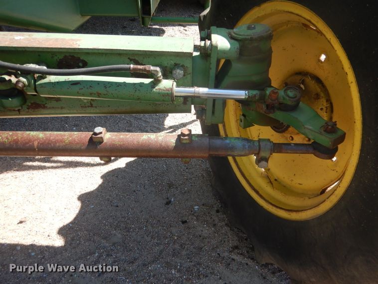 image for item DG4581 John Deere 7720 combine