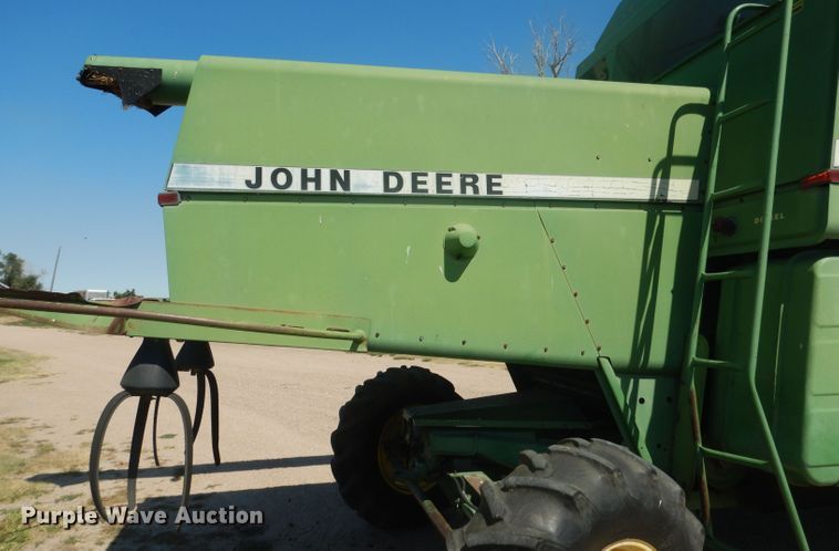 image for item DG4581 John Deere 7720 combine