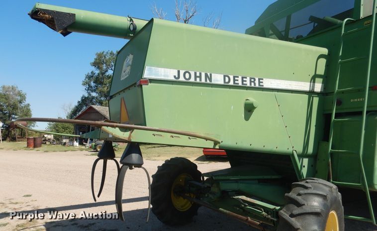 image for item DG4581 John Deere 7720 combine
