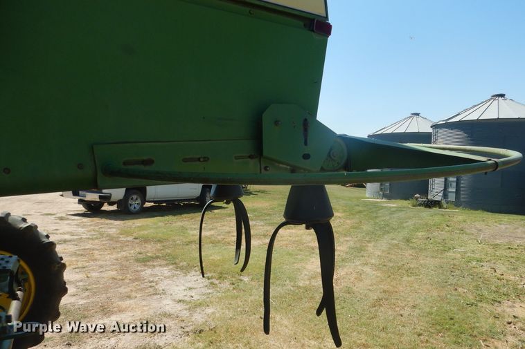 image for item DG4581 John Deere 7720 combine