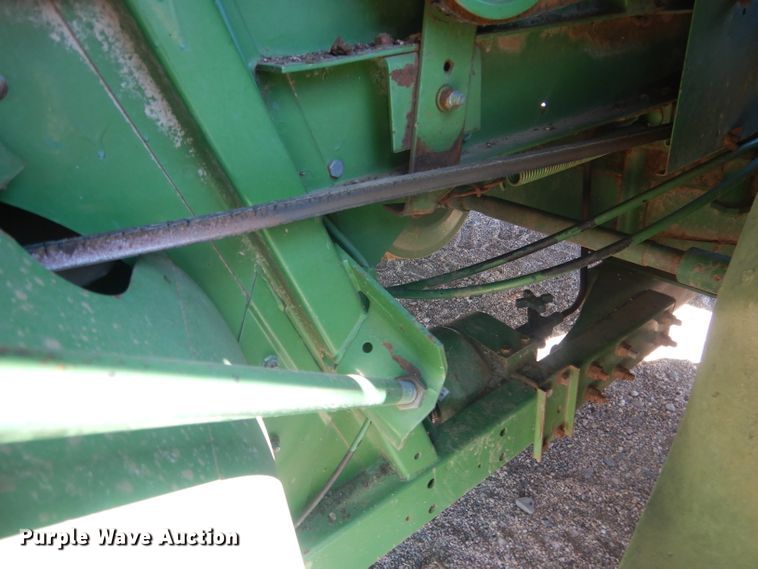 image for item DG4581 John Deere 7720 combine