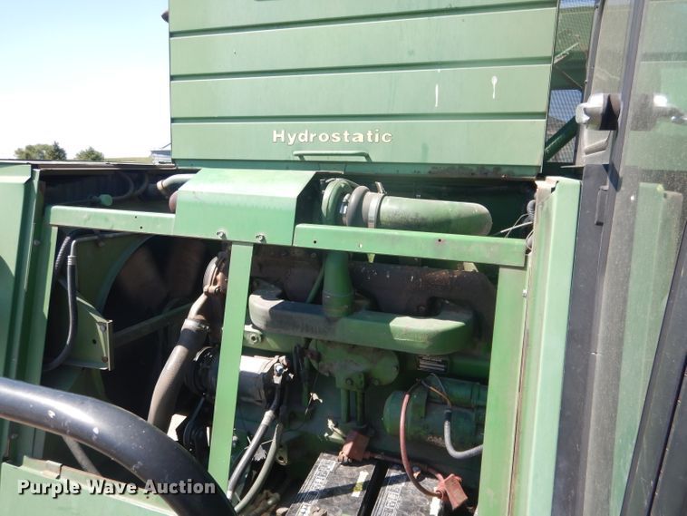 image for item DG4581 John Deere 7720 combine
