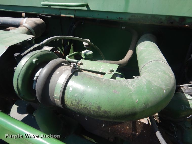 image for item DG4581 John Deere 7720 combine