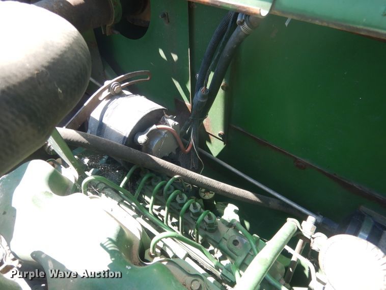 image for item DG4581 John Deere 7720 combine