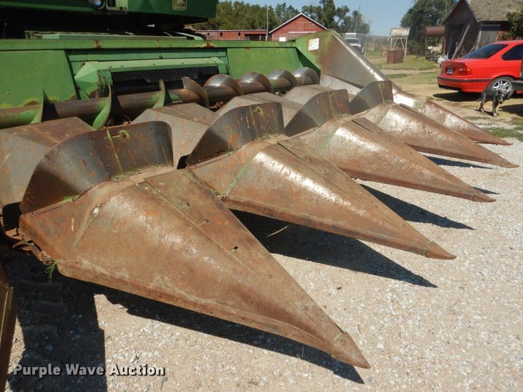 image for item DG4581 John Deere 7720 combine