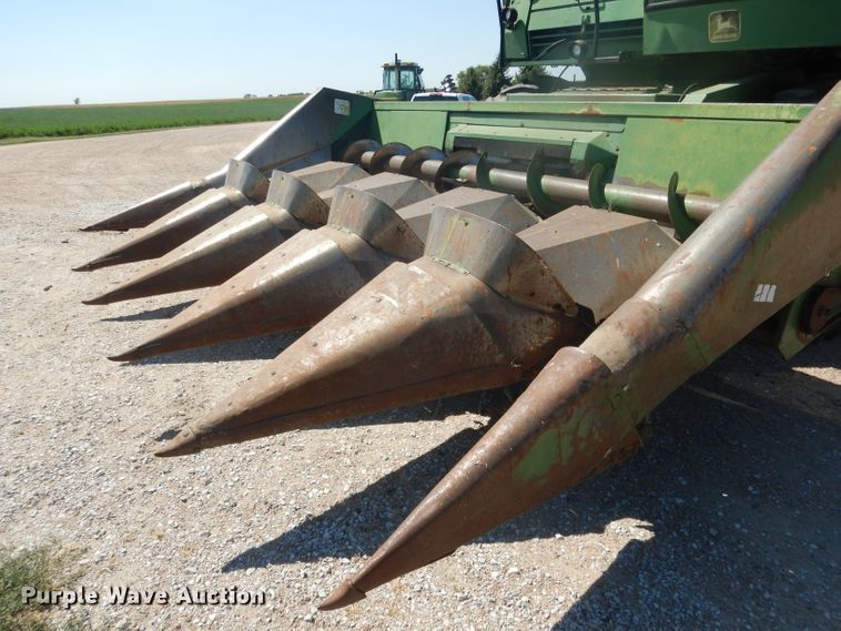 image for item DG4581 John Deere 7720 combine