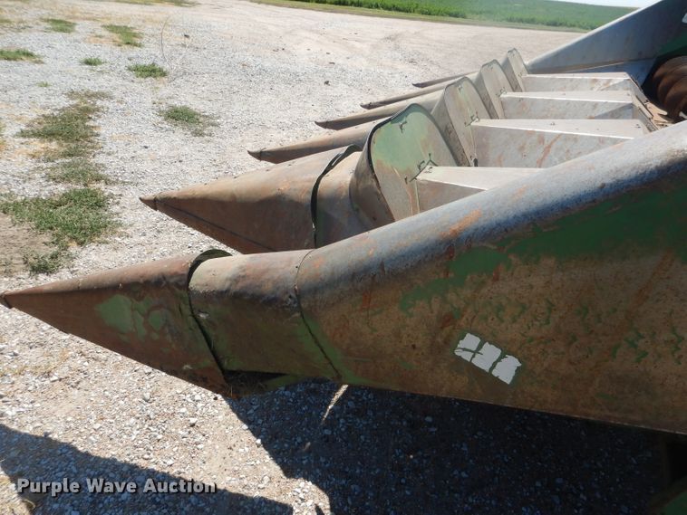 image for item DG4581 John Deere 7720 combine