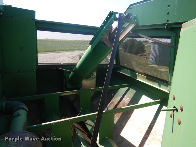 image for item DG4581 John Deere 7720 combine