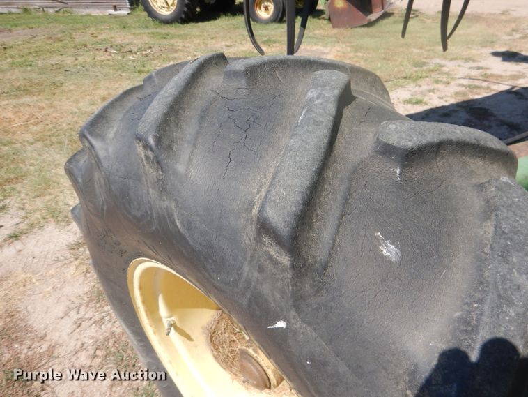 image for item DG4581 John Deere 7720 combine