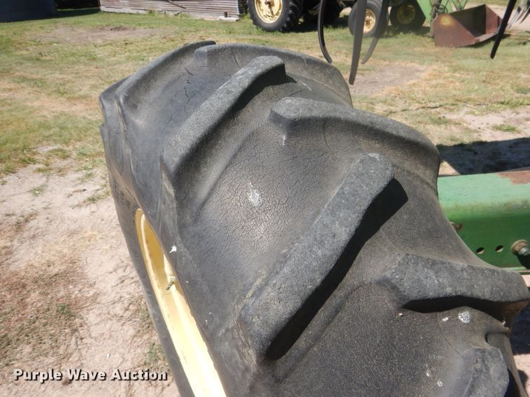 image for item DG4581 John Deere 7720 combine